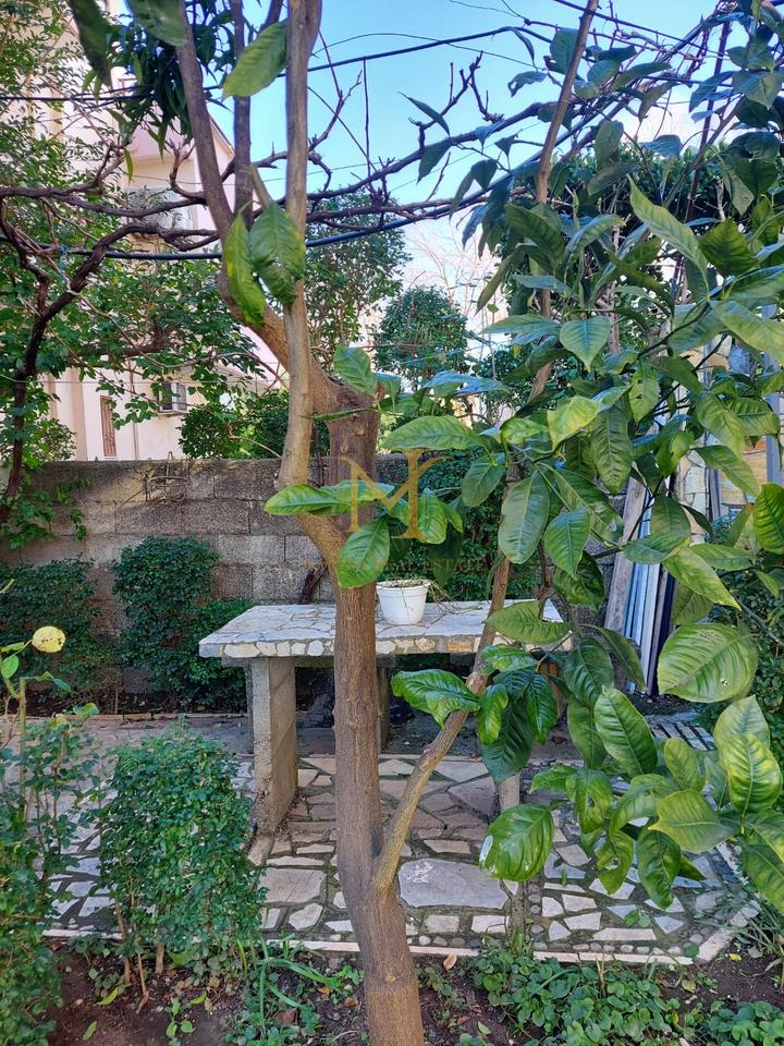 APARTAMENT 1+1 PLAZH DURRES  ME  LULISHTE