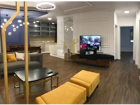 Shitet Apartament 3+1+2 Në Qendër Të Durrësit !!