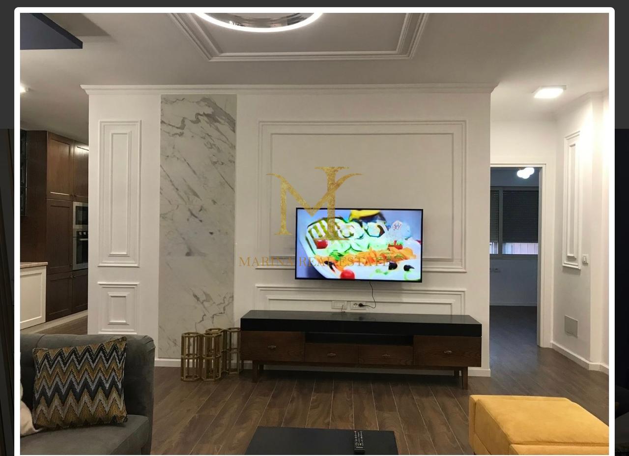 Shitet Apartament 3+1+2 Në Qendër Të Durrësit !!