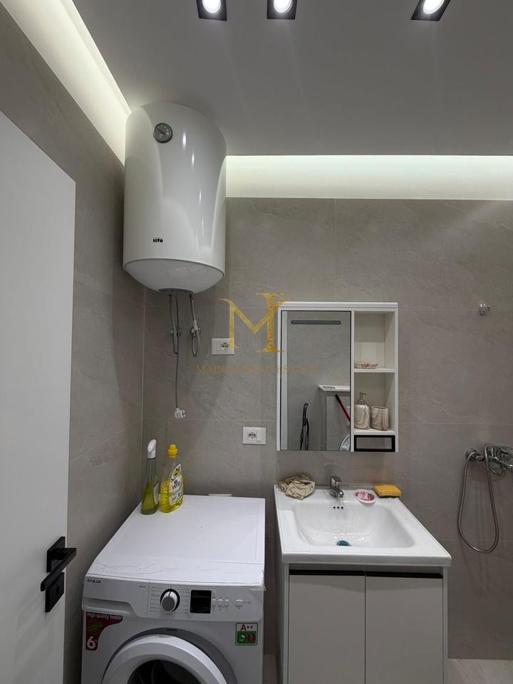 Shitet Garsoniere Në Golem – Pranë Rezidence Liburna