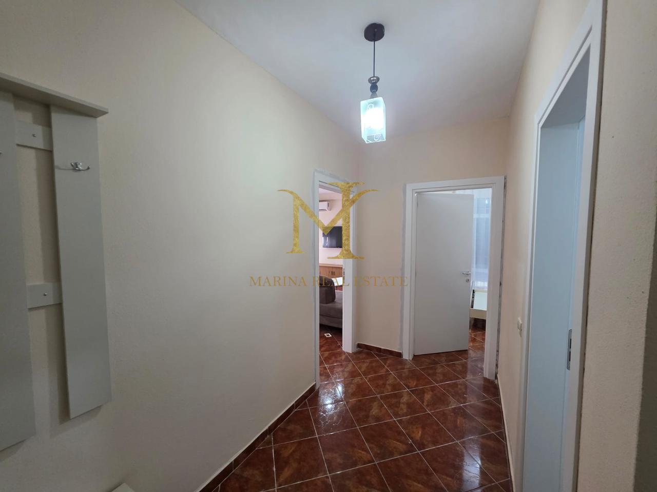 Shitet Apartament 1+1 – Shkëmbi i Kavajës, Durrës