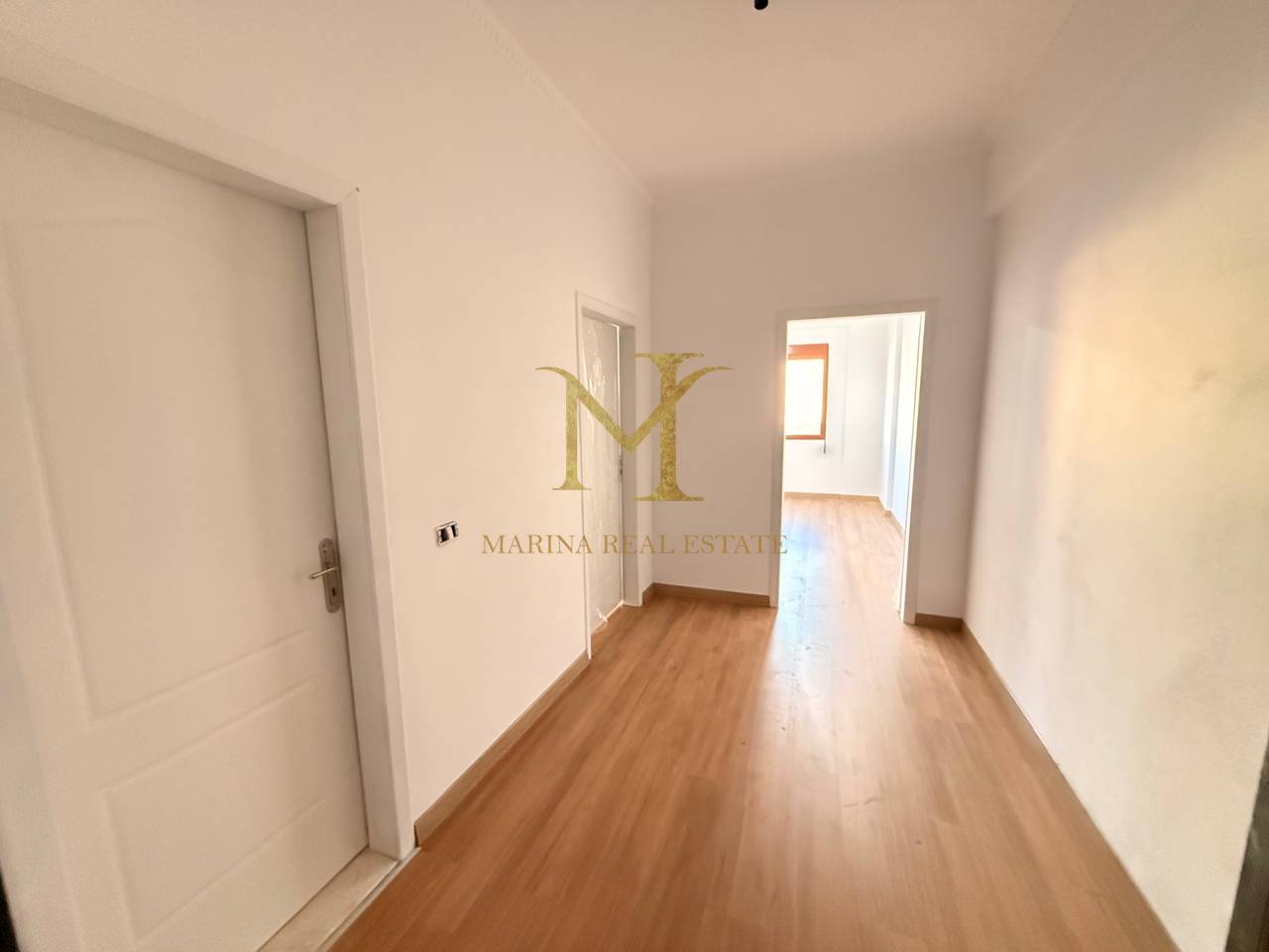 Shitet Apartament 1+1 Në Hekurudha, Plazh Durrës