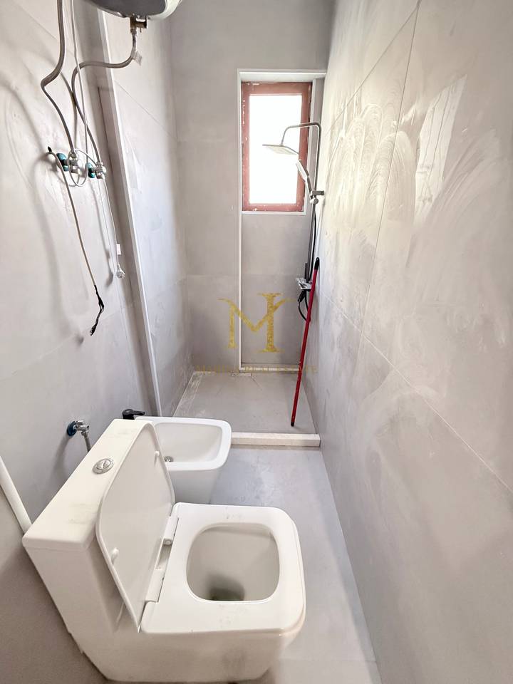 Shitet Apartament 1+1 Në Hekurudha, Plazh Durrës