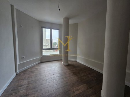 SHITET APARTAMENT 2+1 tTE SPITALI RAJONAL DURRES!!