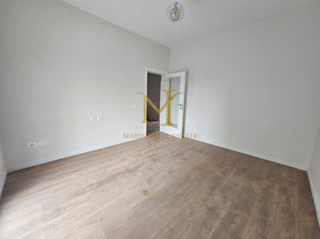 SHITET APARTAMENT 2+1 TE SPITALI RAJONAL DURRES!!!