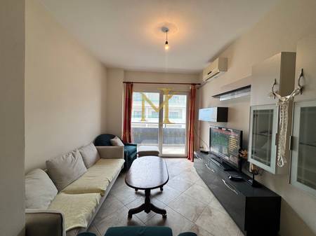 Shitet apartament 2+1+2 në Durrës, zona Plazh