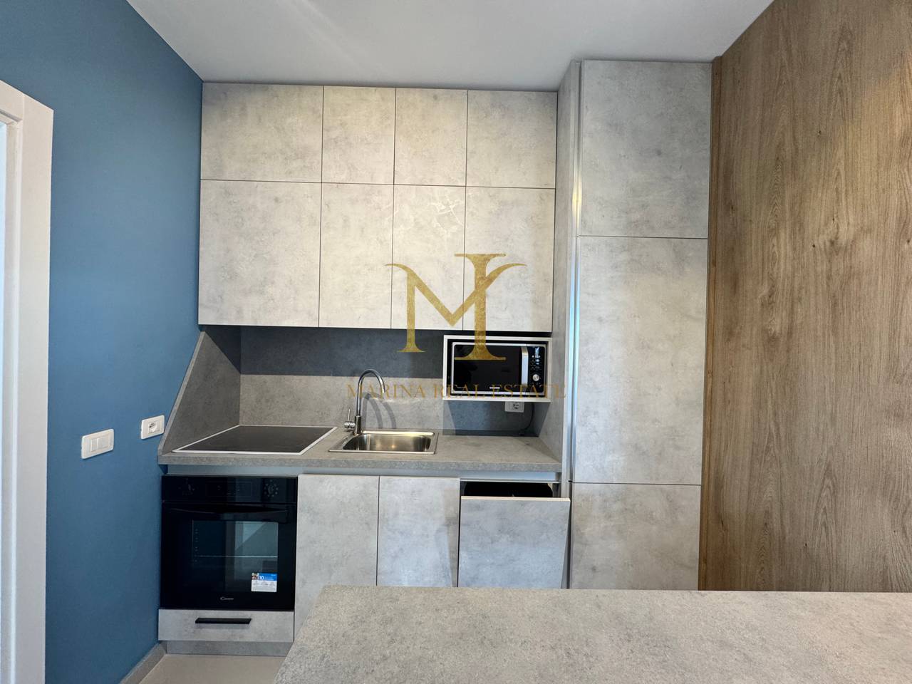 Apartament 2+1 më pamje deti për qira në Golem. Pallat dhe apartament i ri