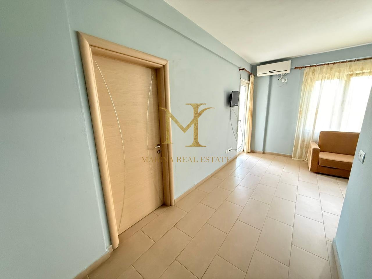 Shitet Apartament 1+1 – Shkëmbi i Kavajës, Durrës