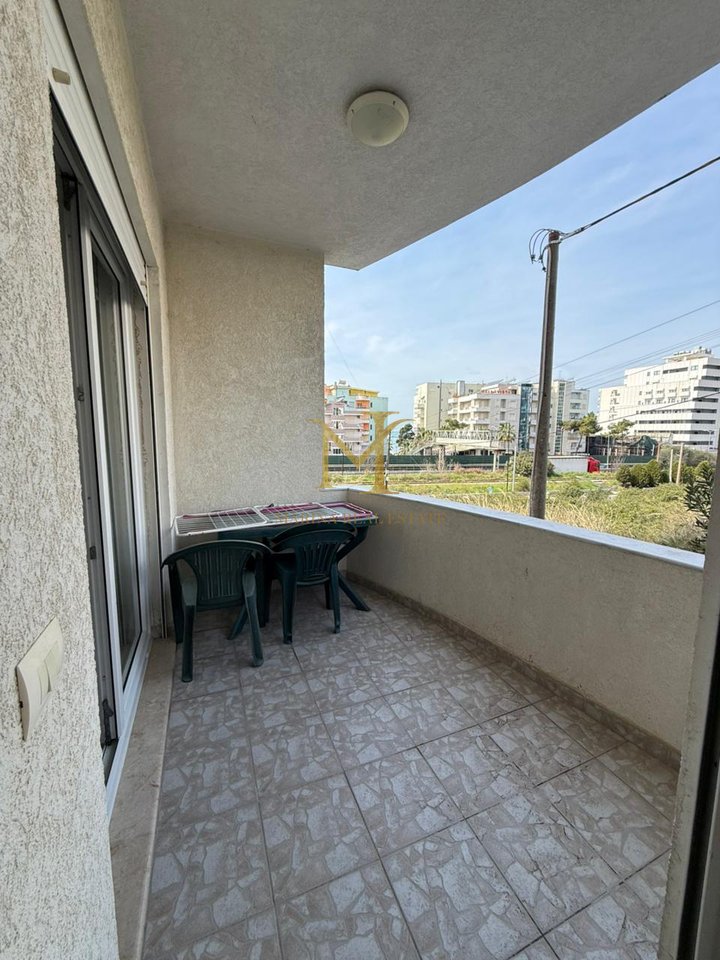 Shitet Apartament 1+1 – Shkëmbi i Kavajës, Durrës