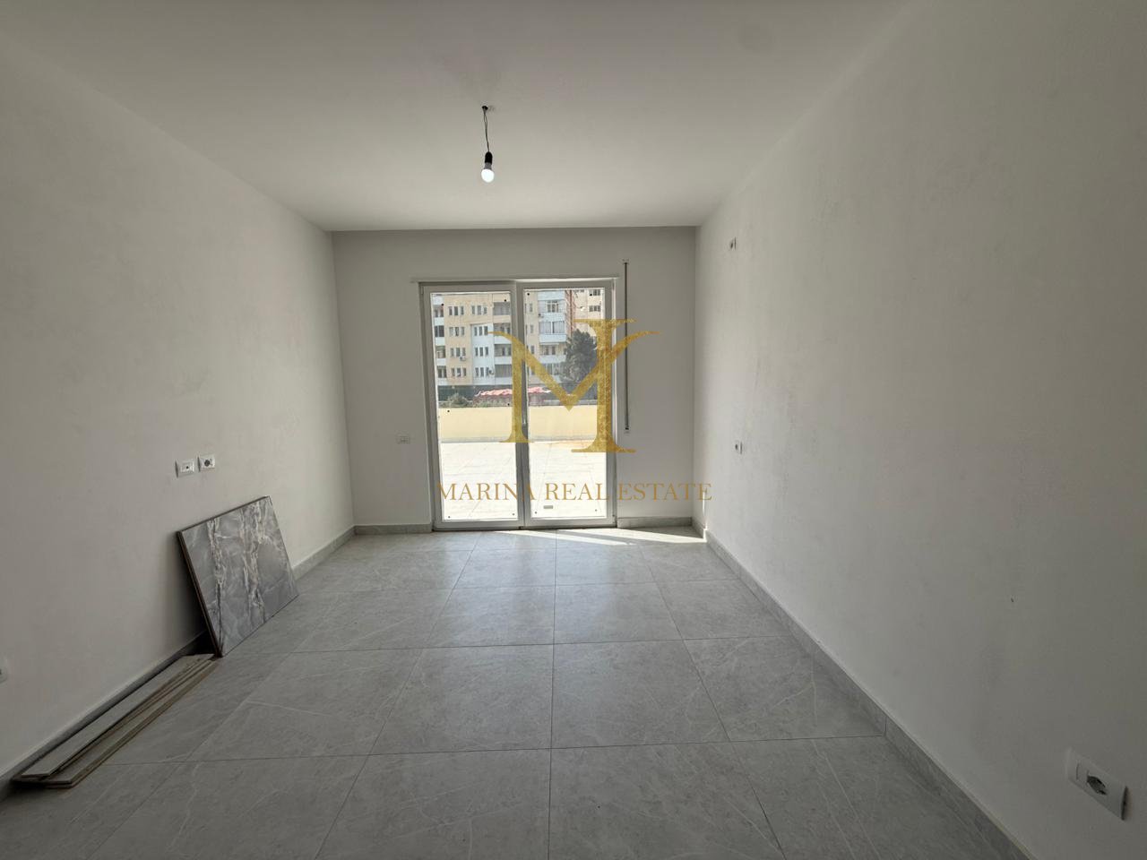 Shitet Apartament 2+1+ 90 m2 Verande – Shkëmbi i Kavajës, Durrës