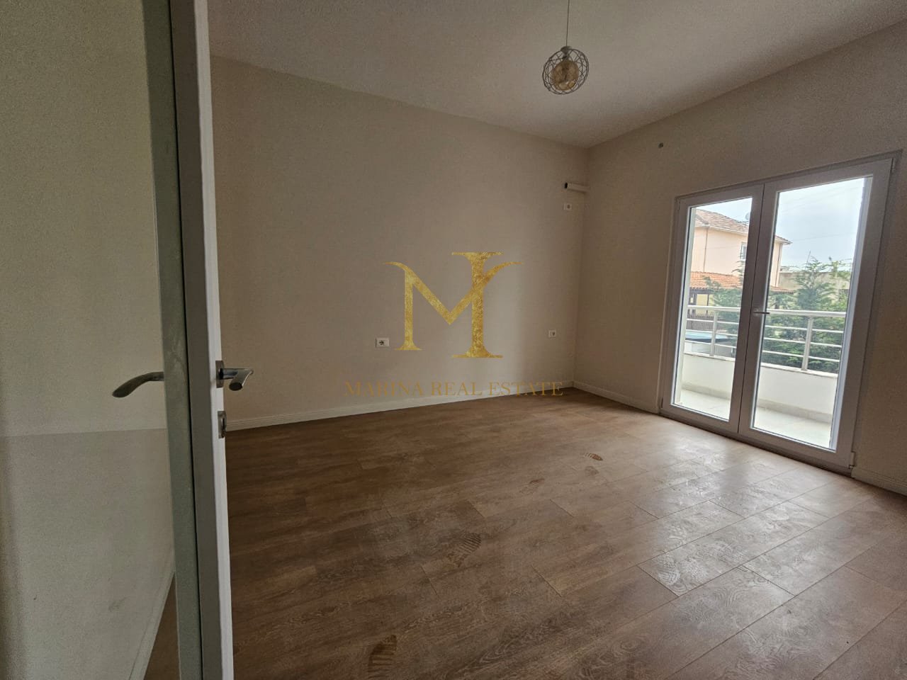 SHITET APARTAMENT 2+1 TE SPITALI RAJONAL DURRES!!!