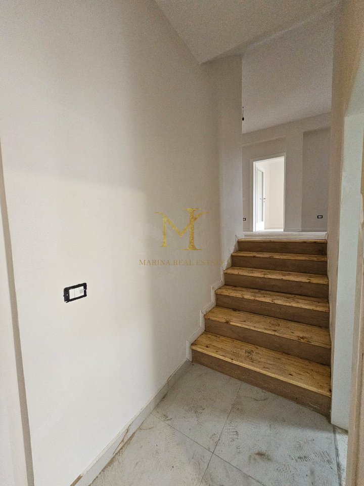 SHITET APARTAMENT 2+1 TE SPITALI RAJONAL DURRES!!!