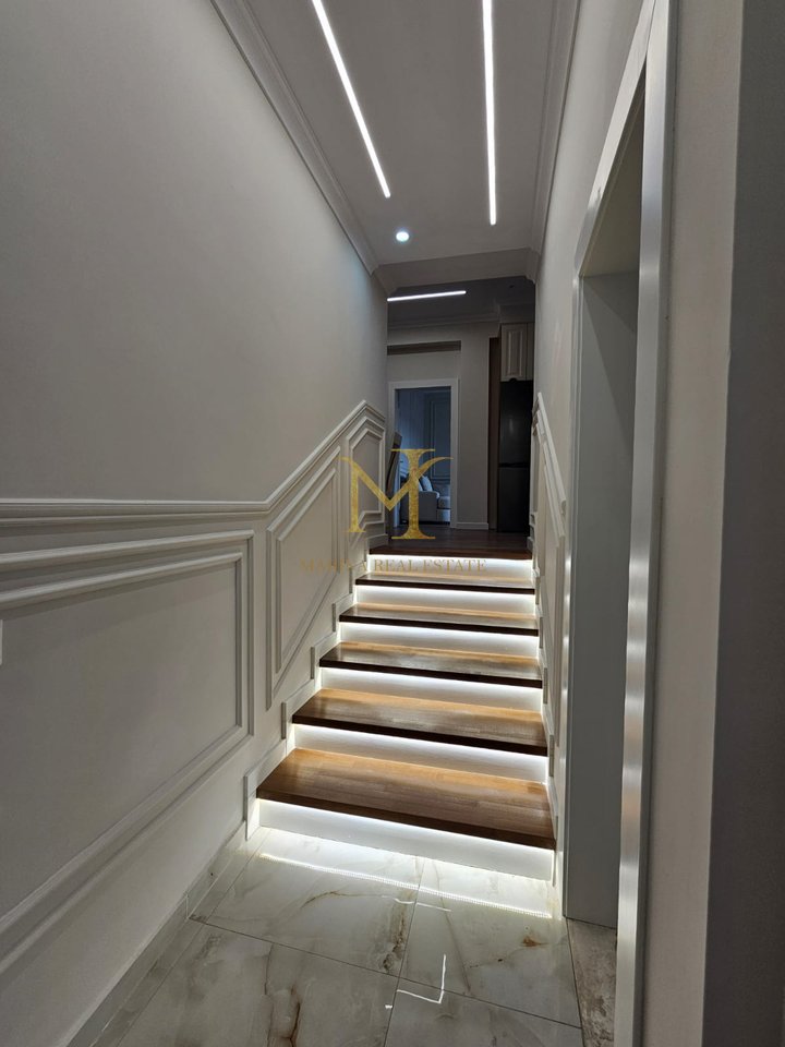 SHITET APARTAMENT 2+1 TE SPITALI DURRES!!