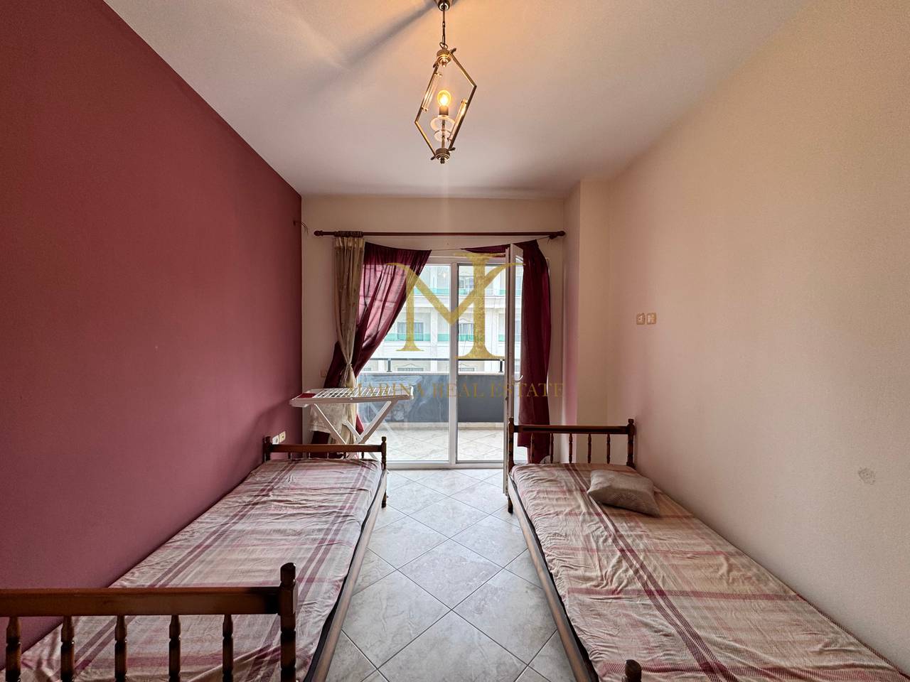 Shitet apartament 2+1+2 në Durrës, zona Plazh