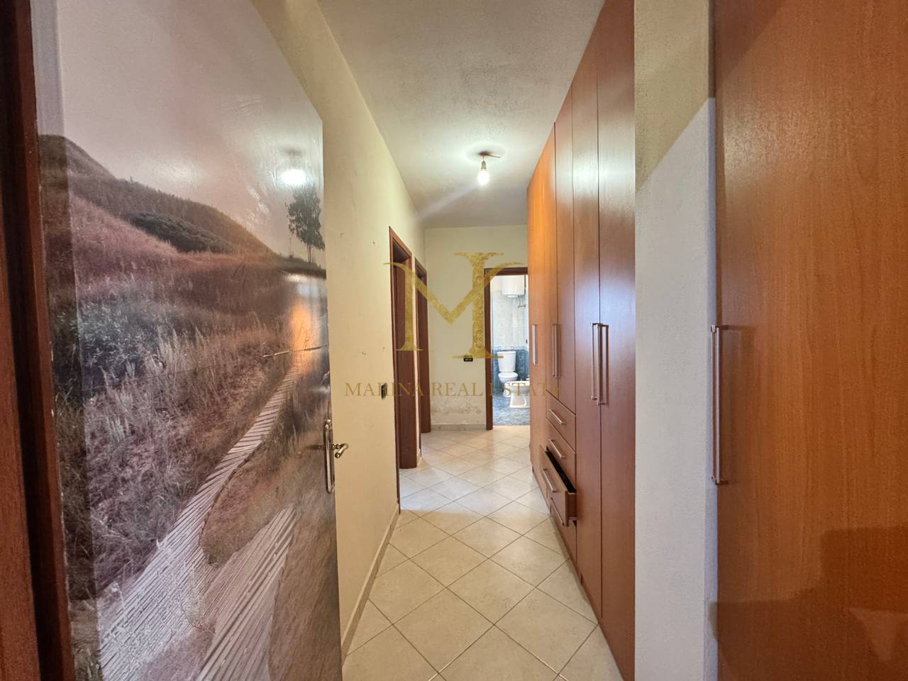 Shitet apartament 2+1+2 ne Durres, Stadiumi. 3 ballkon, 160m2 total