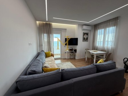 SUPER APARTAMENT 2+1 + TARRACE , ME PAMJE DETI NE PLAZH PRANE PELIKANIT!!