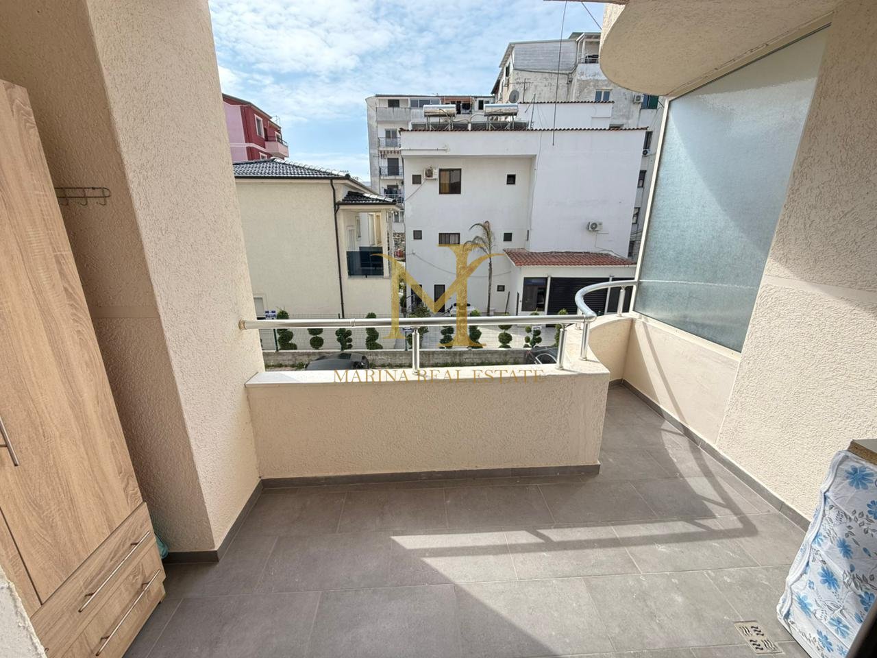 APARTAMENT 1+1 ME QERA NE PLAZH HEKURUDHA !!