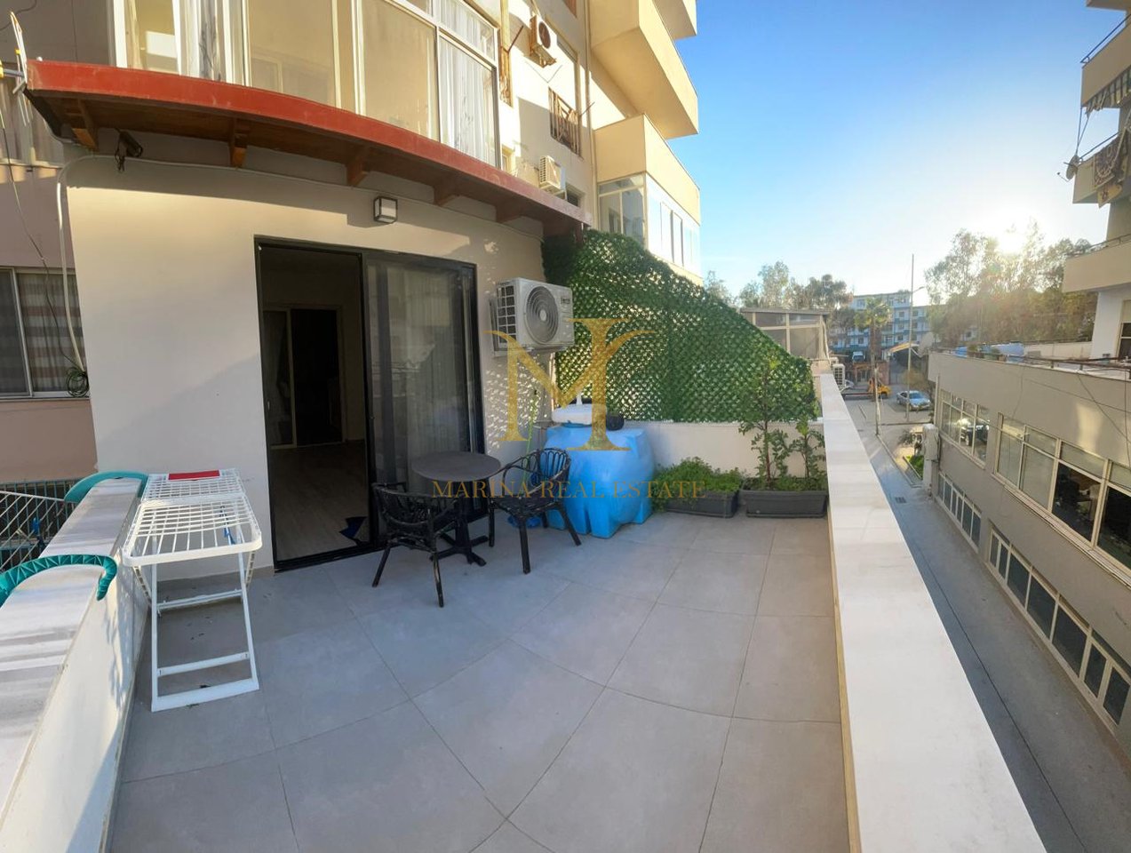 APARTAMENT 1+1 ME QERA NE PLAZH ILIRIA !!