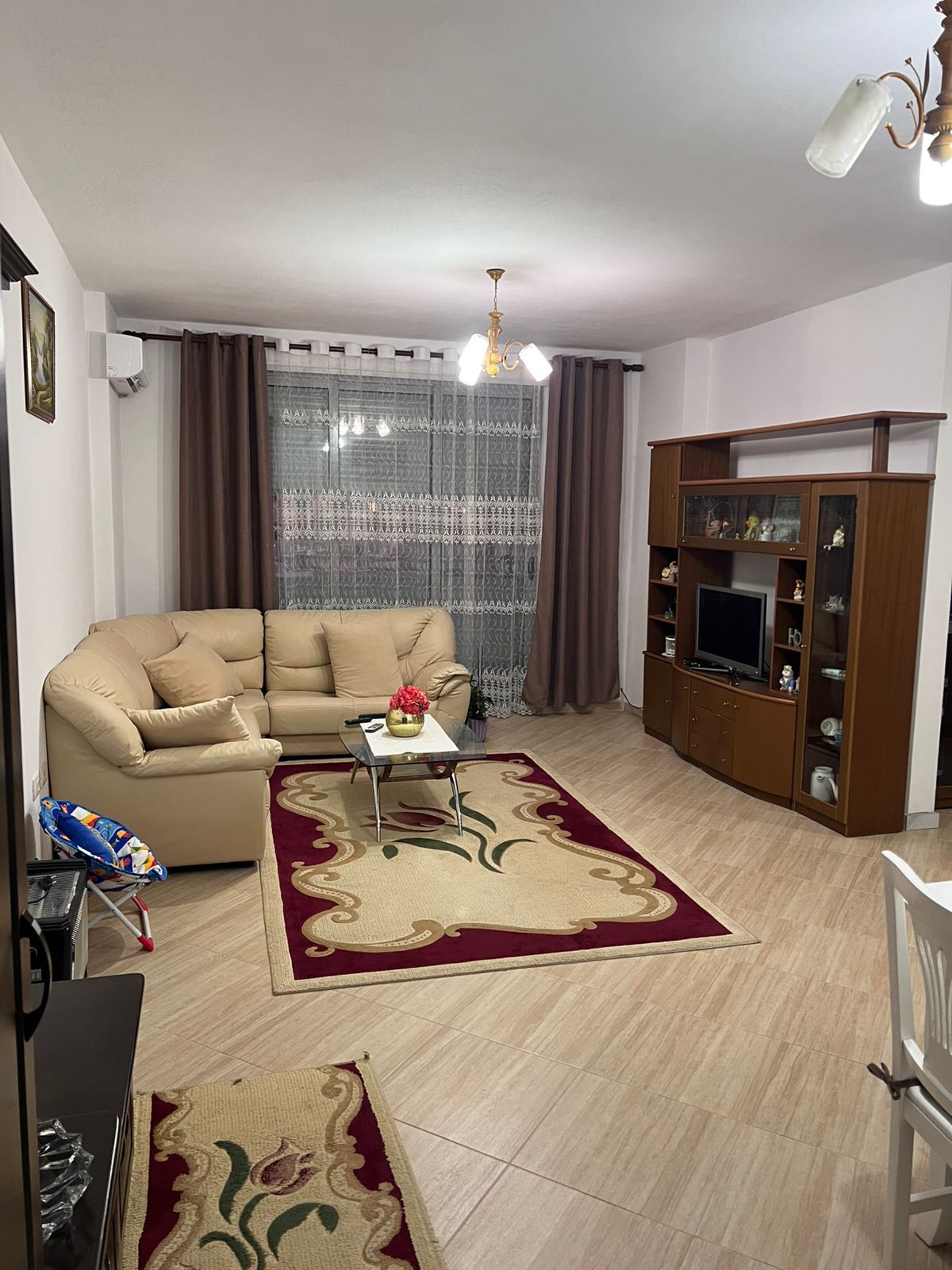 SHITET APARTAMENT 2+1+2 TUALETE DHE 2 BALLKONE TEK ISH URT NE DURRES !
