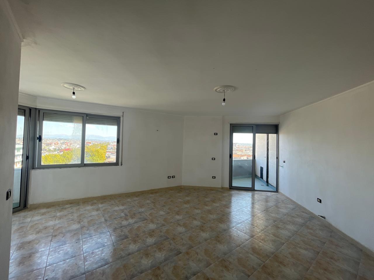 SHITET APARTAMENT 2+1+2 – Tregu Industrial, Durres