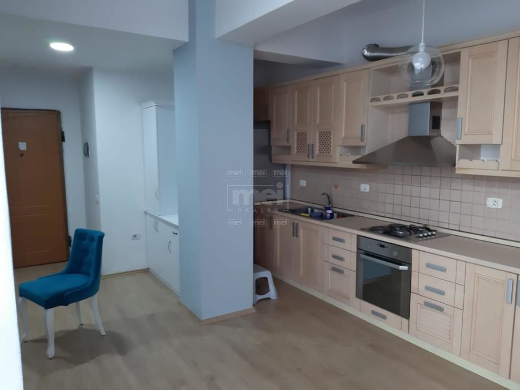 Te Rr e Kavajes, Jepet Apartament me Qira