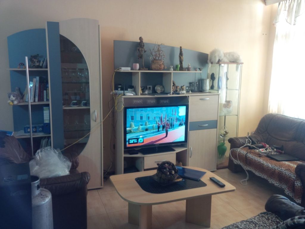 2+1 per shitje tek rruga Naim Frasheri