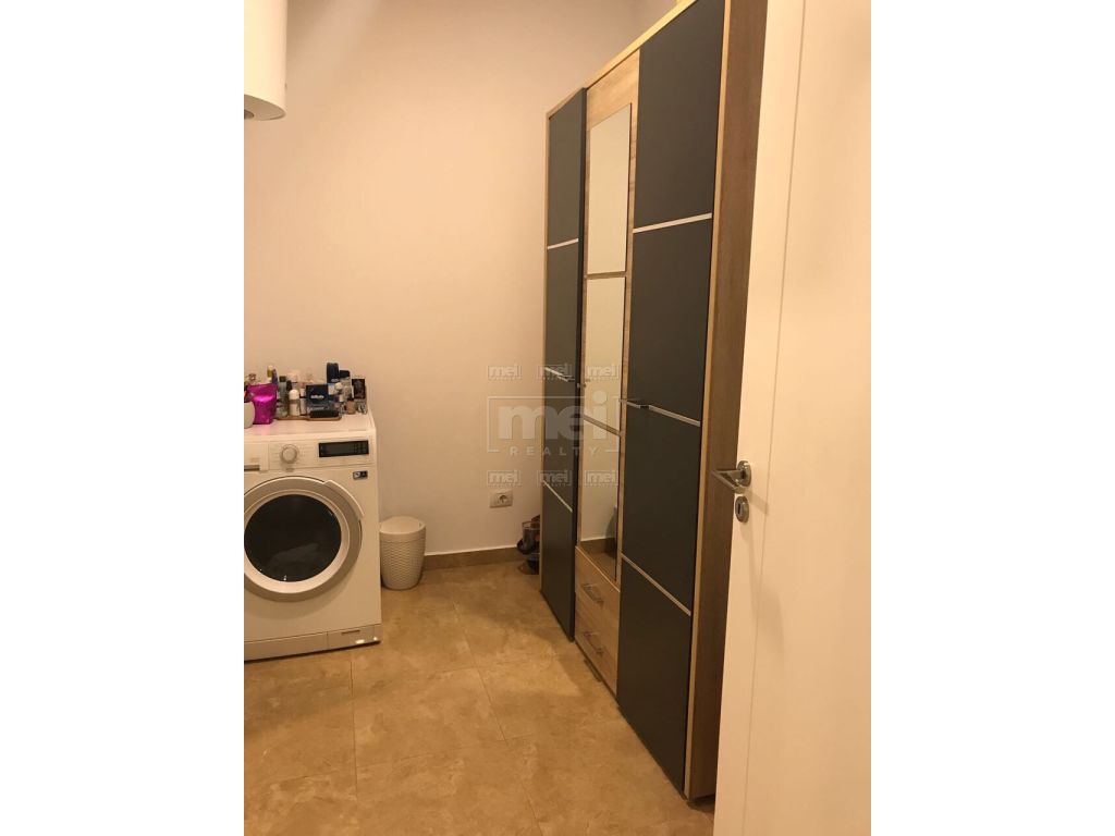 Tek Ambasador 3, Jepet me Qira Apartament 2+1 9