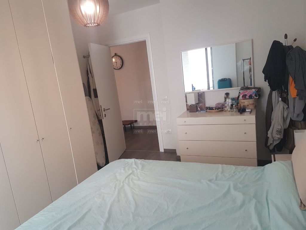 Tek Liqeni i Thate Shitet Apartament 1+1. 8