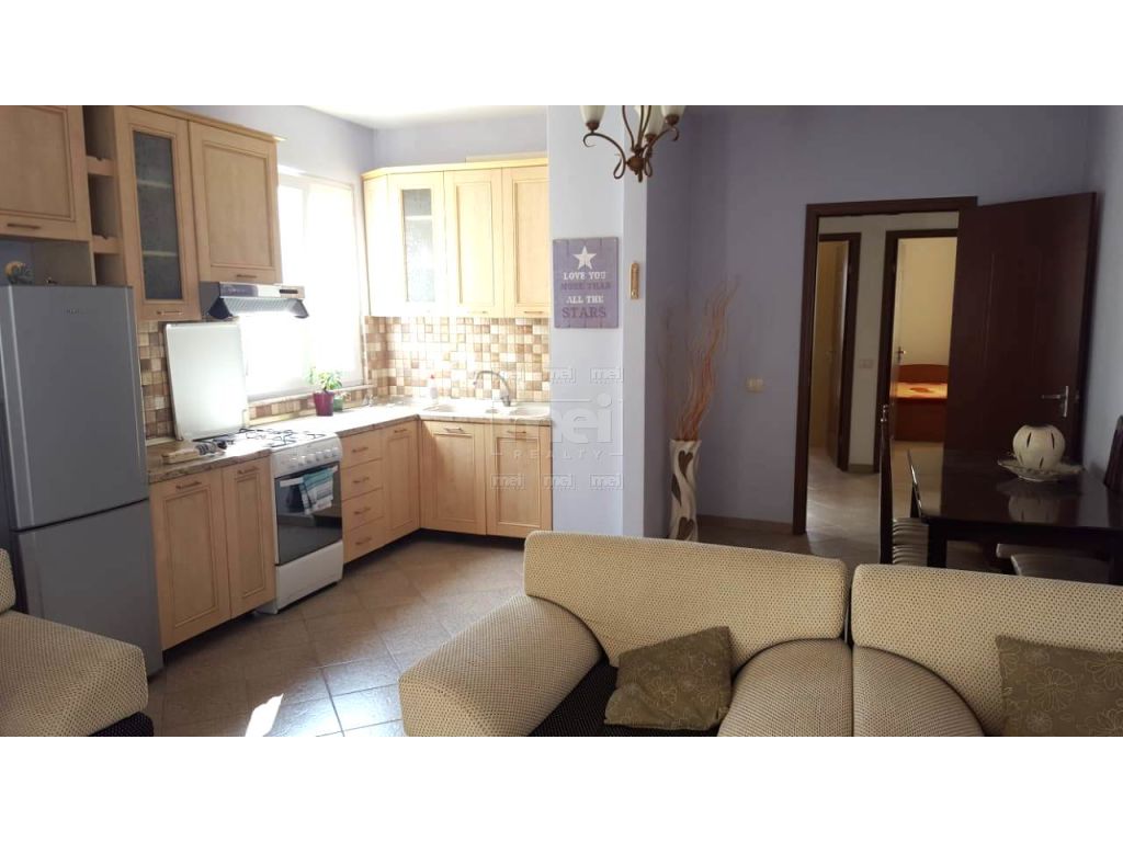 Yzberisht, jepet me qira apartament 2+1