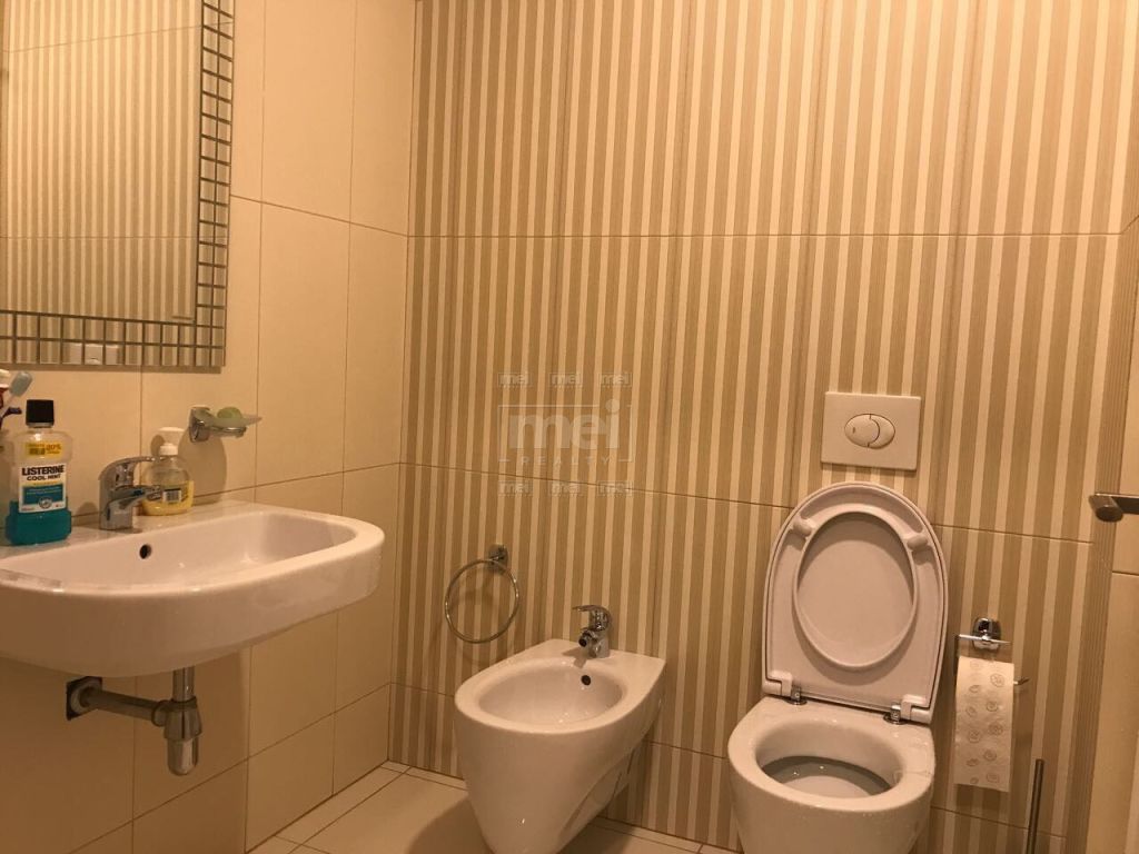 Tek Ambasador 3, Jepet me Qira Apartament 2+1