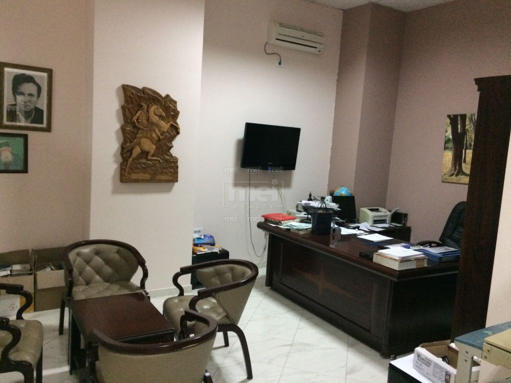 Perballe Misto Mames Rruga Besim Alla, Shitet Zyre 57m2