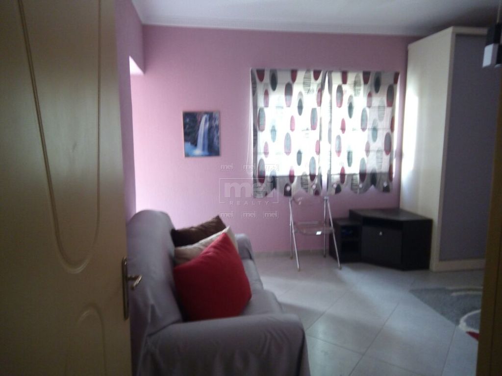 Shitet apartament 1+1 ne Pogradec.