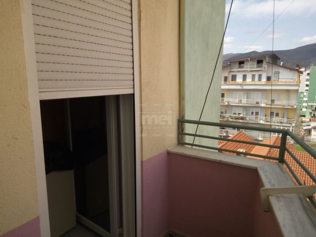 Shitet apartament 1+1 ne Pogradec.