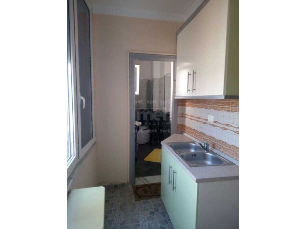 Shitet apartament 1+1 ne Pogradec.