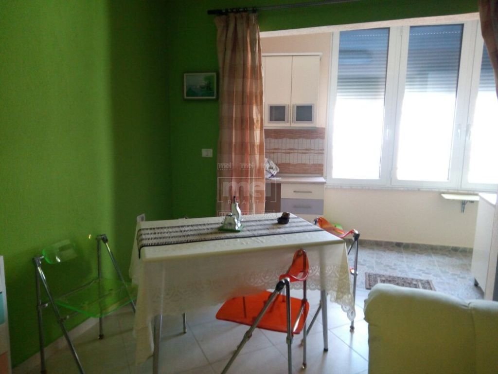 Shitet apartament 1+1 ne Pogradec.