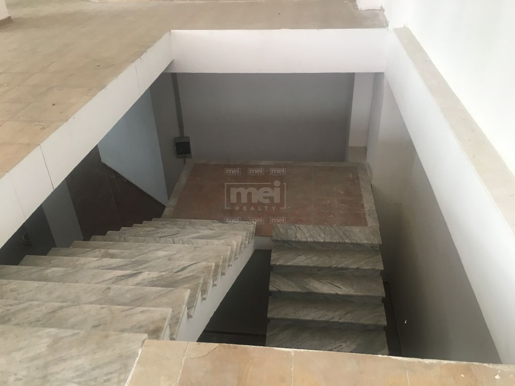 Yzberish, Sell duplex business environment.