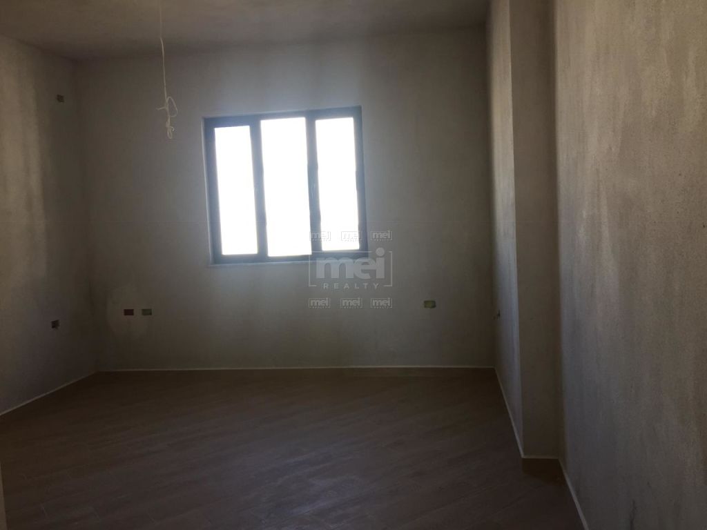 Tek Konviktet E Inxhinierise Se Ndertimit, Jepet Me Qira Godine 5-Kateshe