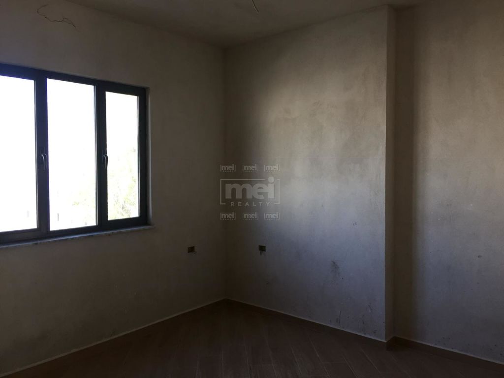 Tek Konviktet E Inxhinierise Se Ndertimit, Jepet Me Qira Godine 5-Kateshe