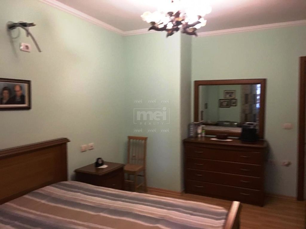 At Str. Margarita Tutulani Sell Apartment 2 + 1 2