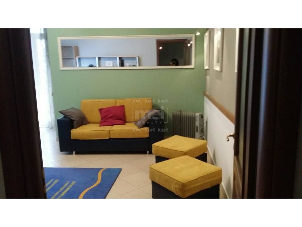 Zogu Zi , Jepet Apartament 1+1 me Qira