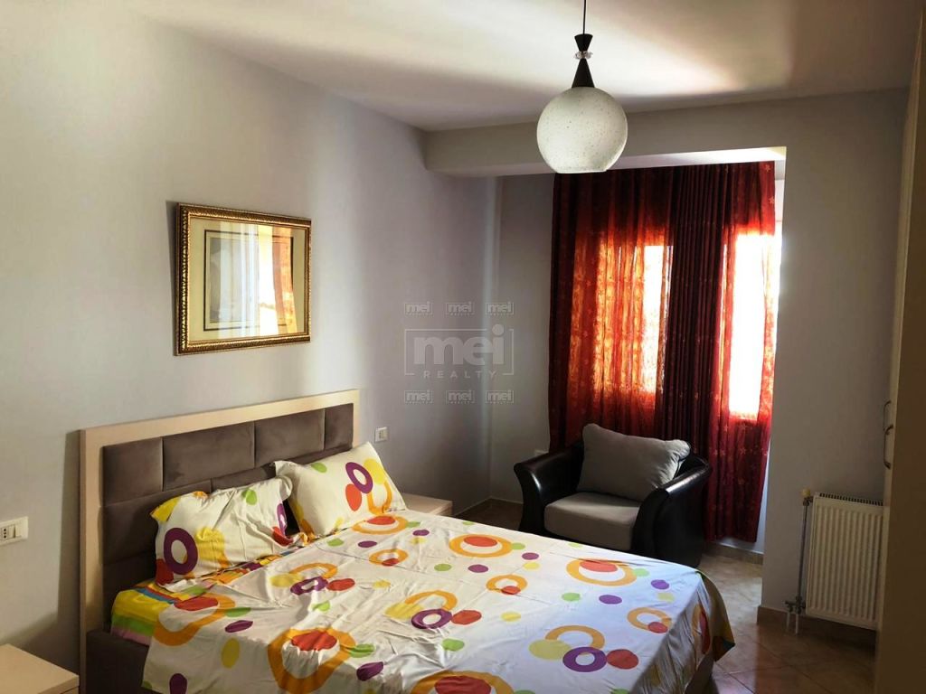 Kompleksi Kika,Jepet me Qira Apartament 2+1 - Mei.al