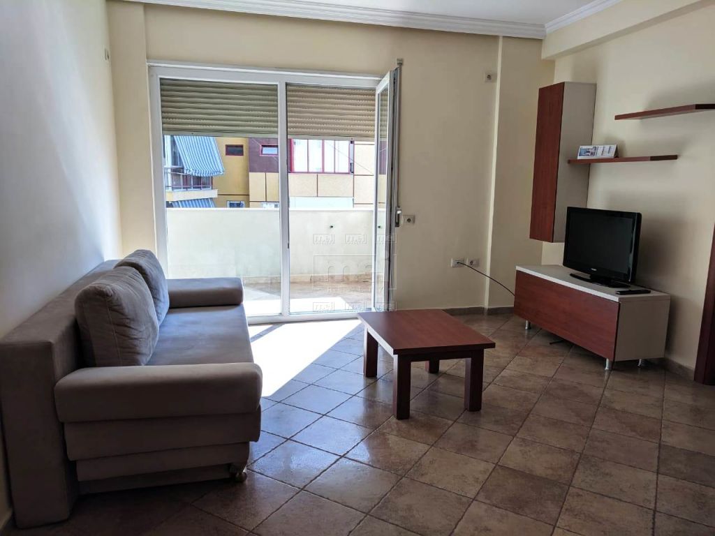 Zogu i Zi, Jepet Apartament 2+1 me Qira