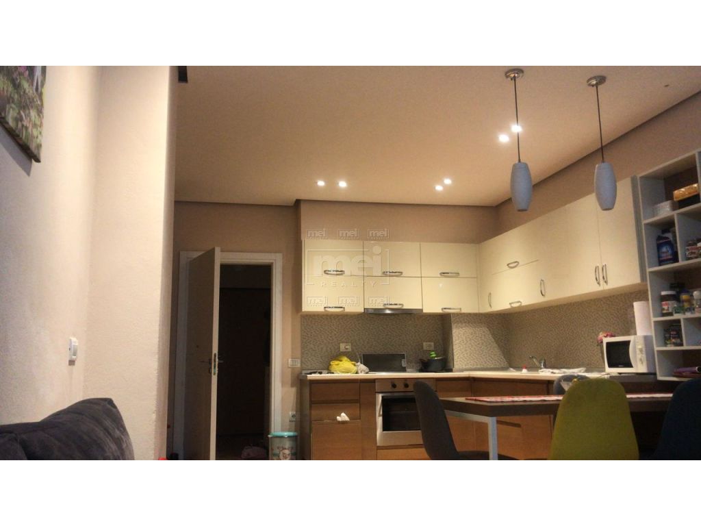 SHITET APARTAMENT 2+1 TERESISHT I MOBILUAR, MISTO MAME.