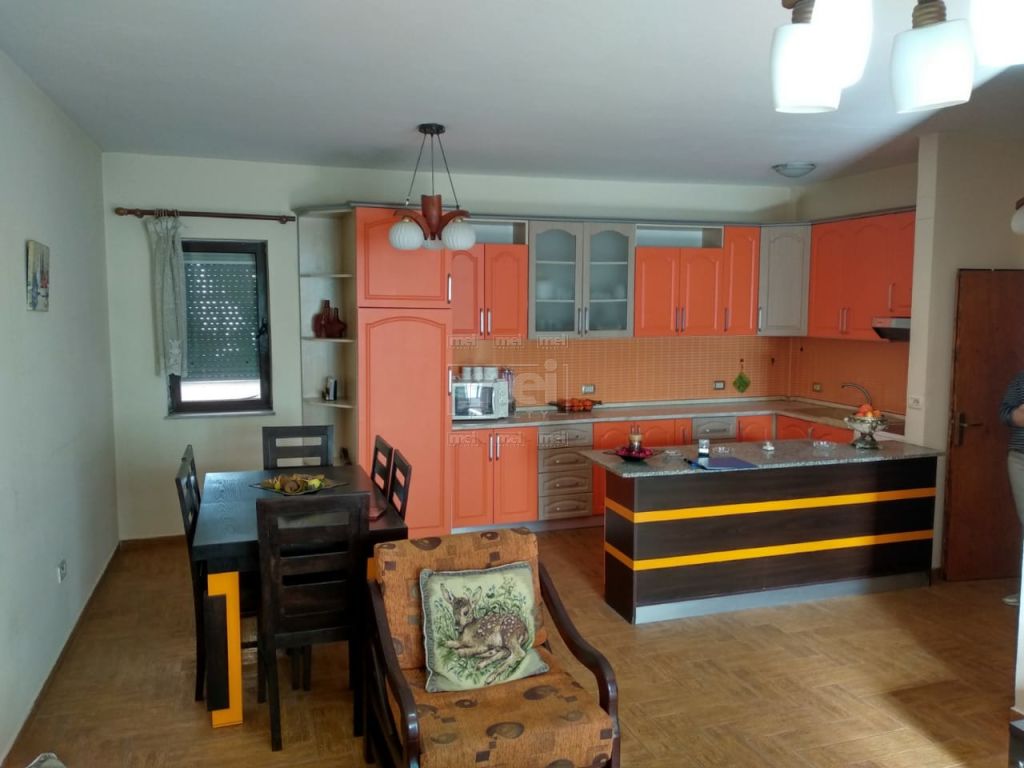 SHITET APARTAMENT 2+1, TEK MEDRESEJA.