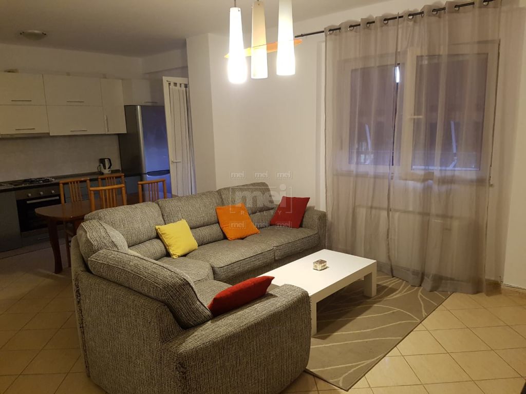 Tek Rruga e Elbasanit Jepet Me Qira Apartament 2+1