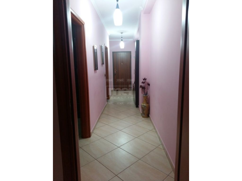 Kodra e Diellit, Jepet me Qira Apartament 2+1