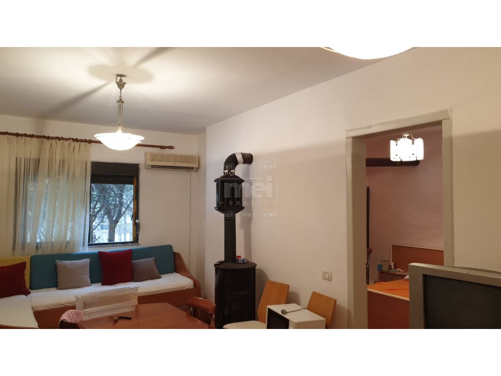 Te Mali i Robit Shitet Apartament 1+1