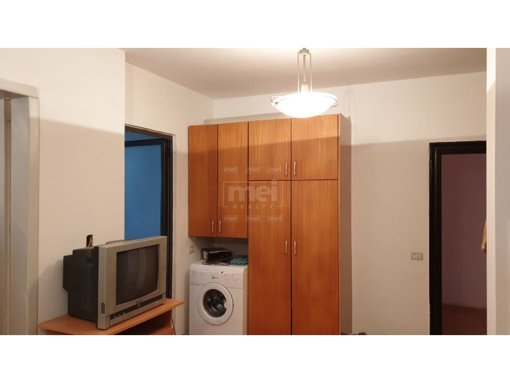 Te Mali i Robit Shitet Apartament 1+1