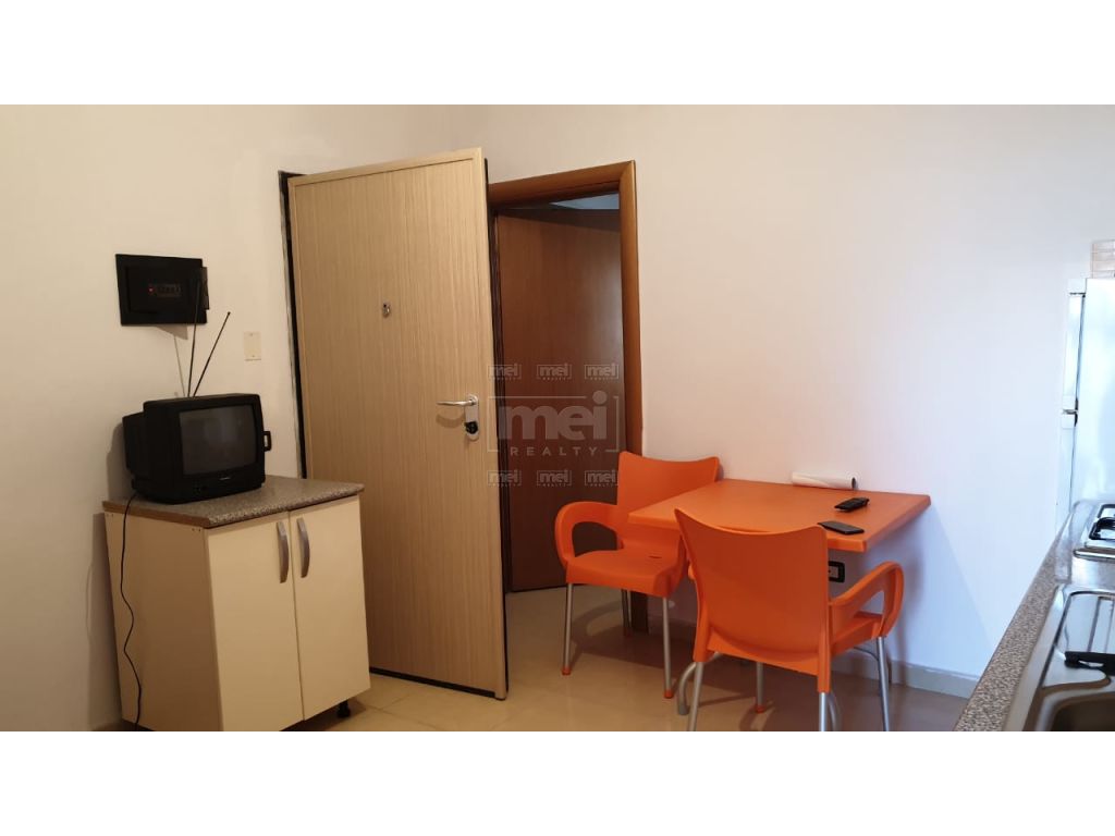 Shitet Gasonier  Prane Hotel Harmonia Durres.