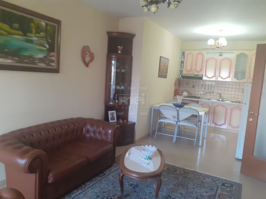 Ne Don Bosko Jepet Me Qira Apartament 1+1.